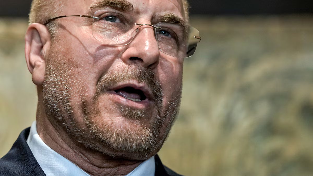 O Irã deu um duro aviso a Trump. “Por causa de suas ações insensatas, toda a região irá queimar.”