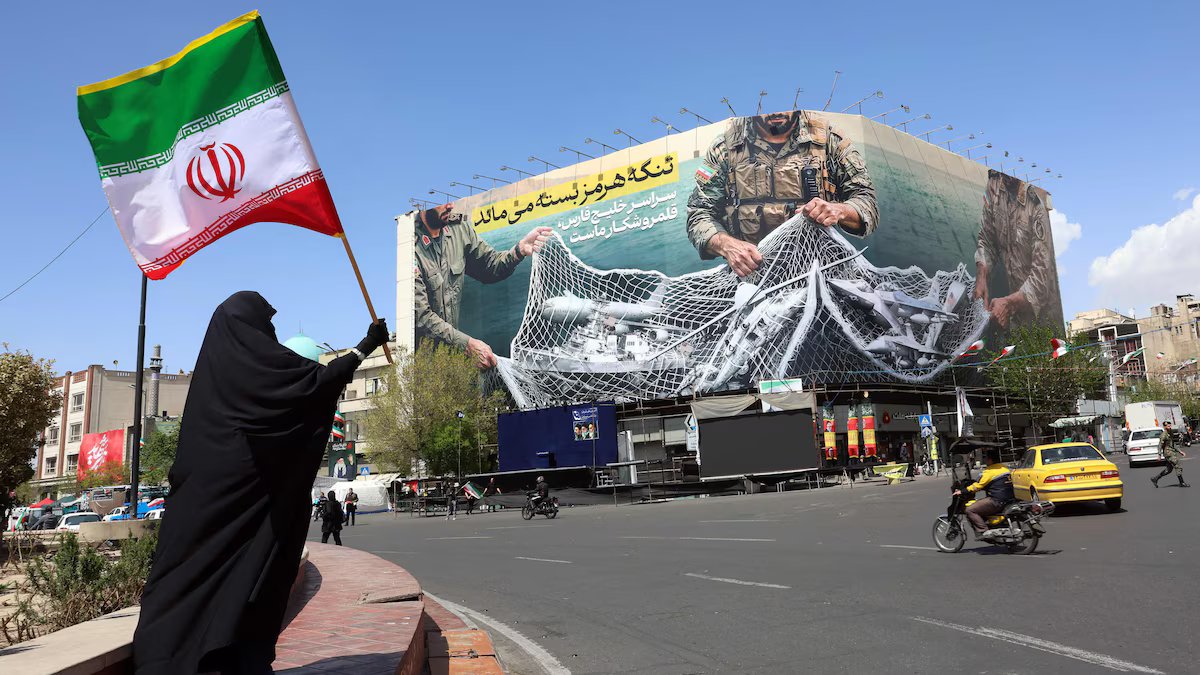 O Irão aceitou o cessar-fogo e anunciou a reabertura do Estreito de Ormuz, mas alertou: