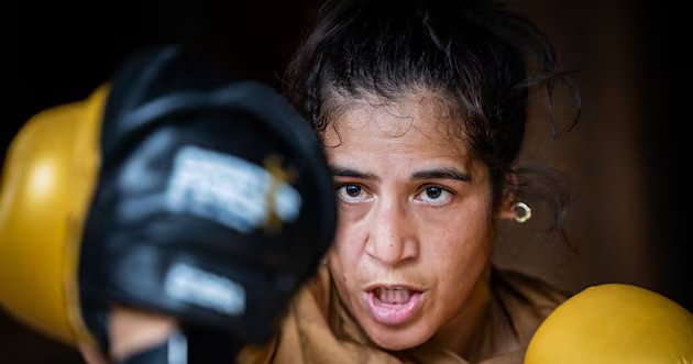 O boxeador santo dos últimos dias Lenny Daniels interrompe o campeonato na luta pelo título – Deseret News