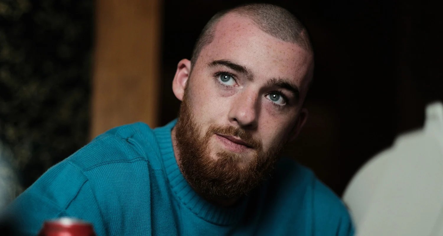 O criador de ‘Euphoria’, Sam Levinson, confirma que o personagem de Angus Cloud, Fez, ainda está vivo na 3ª temporada | Nuvem Angus, Euforia | Notícias e fofocas sobre celebridades | Entretenimento, fotos e vídeos