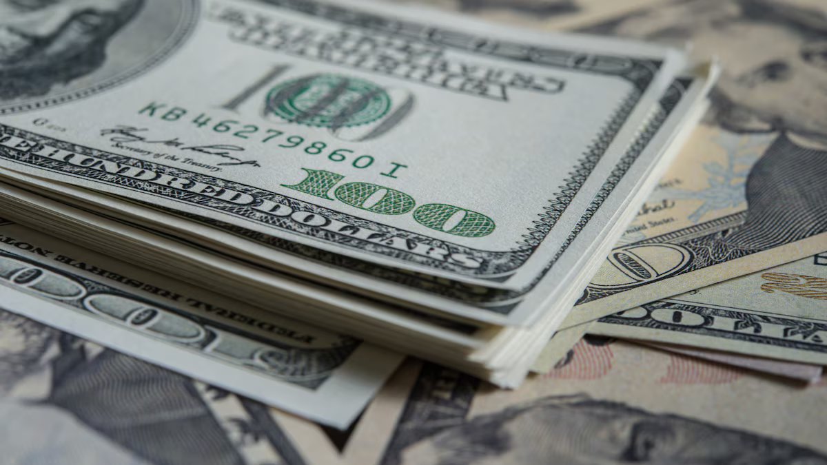 O dólar hoje e o dólar azul hoje. quanto está vendendo nesta quinta-feira, 2 de abril?