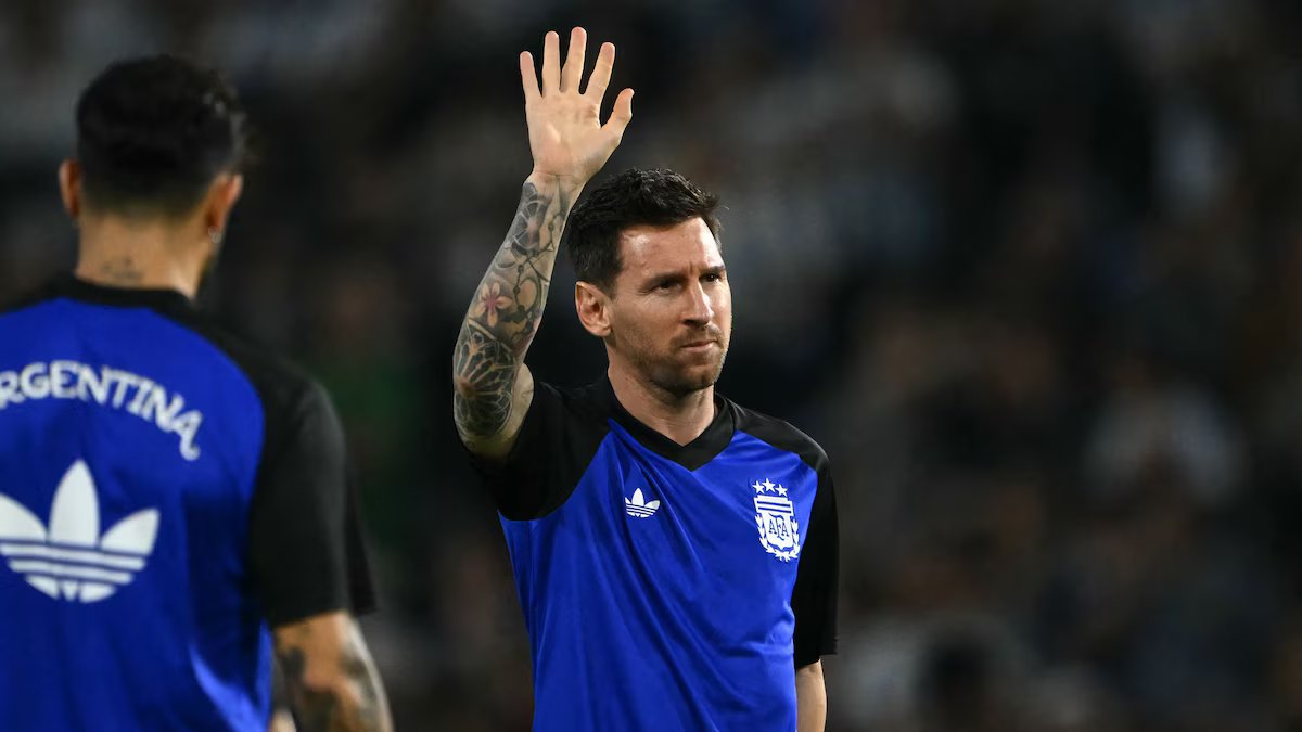 O encontro de Messi com um torcedor deixou um momento inexplicável. “Como fazemos isso?”