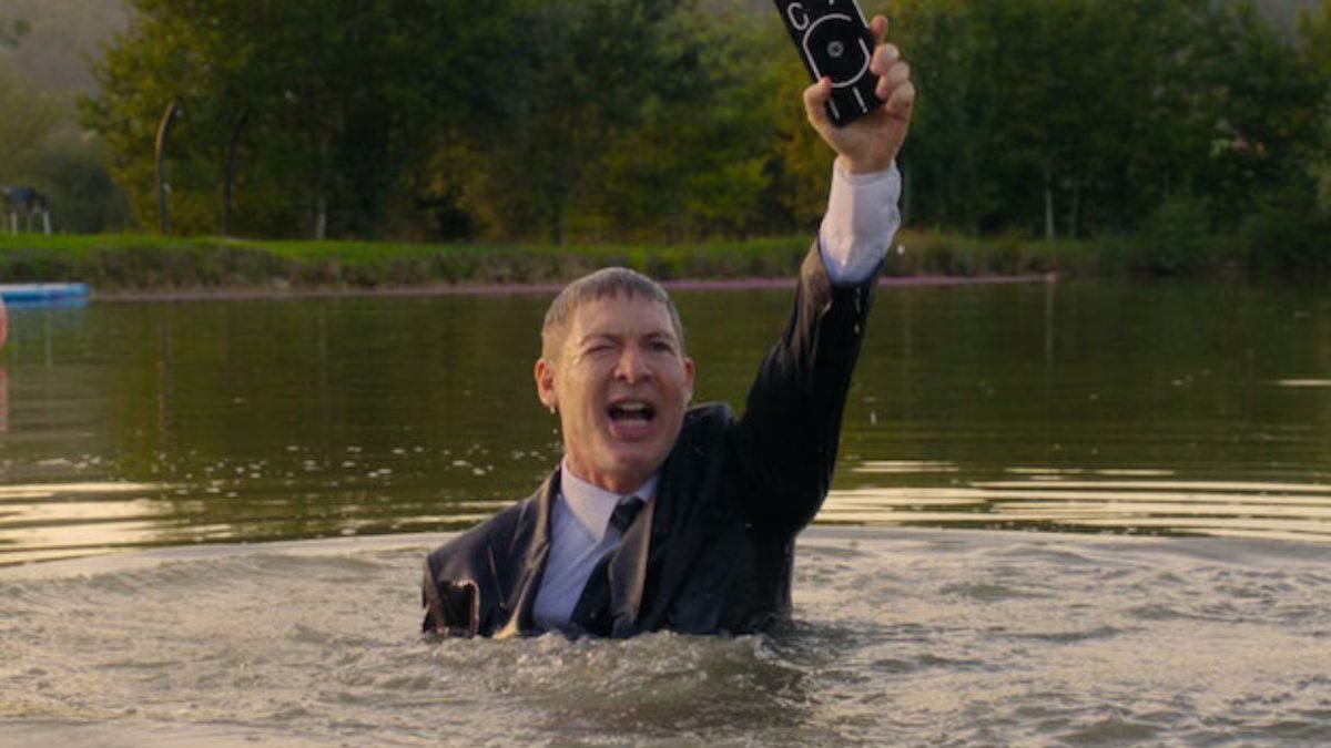 O filme de Adrian Sour que está tomando conta da Netflix e vai fazer você pensar no uso excessivo do celular