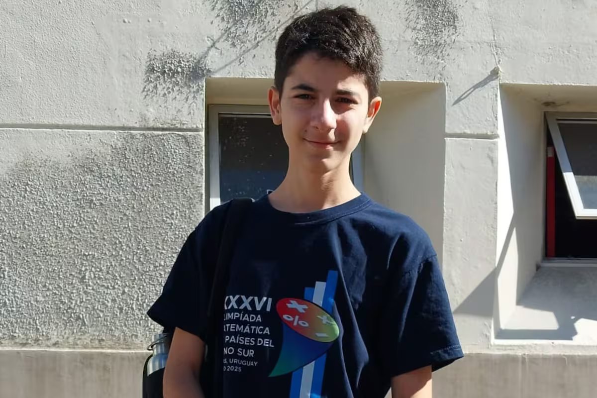 O menino inteligente de La Plata. ele tem 15 anos e representará o país na Olimpíada Internacional de Matemática em Xangai