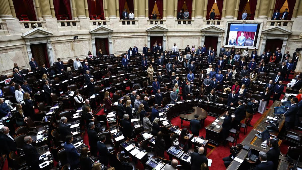 O partido no poder e os seus aliados conseguiram aprovar a reforma da lei dos glaciares com uma maioria categórica.