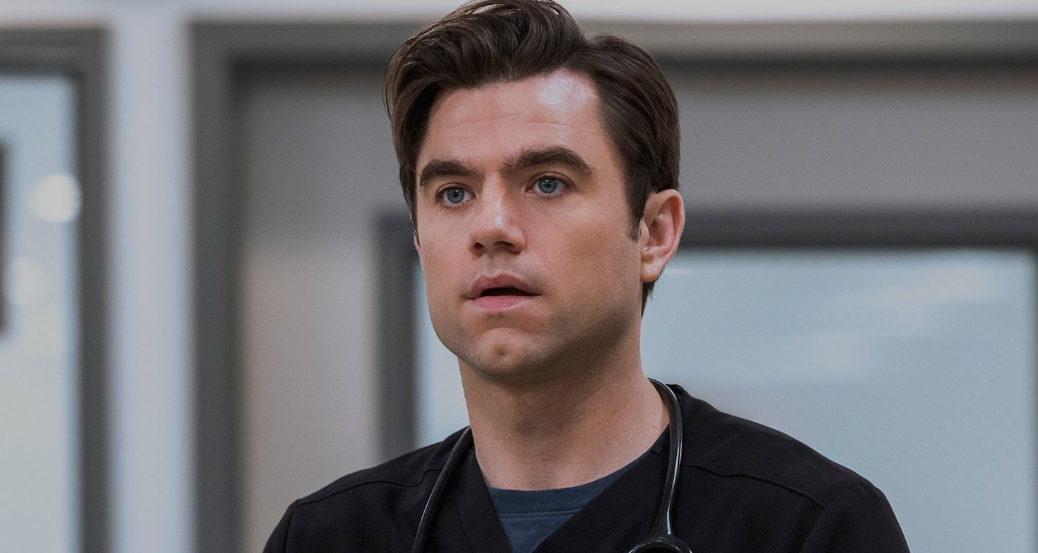 Patrick Bell começa a chorar ao revelar que tinha $ 80.000 em dívidas de empréstimos estudantis antes de conseguir o papel de ‘The Pitt’ | Patrick Ball, o Pitt | Notícias e fofocas sobre celebridades | Entretenimento, fotos e vídeos