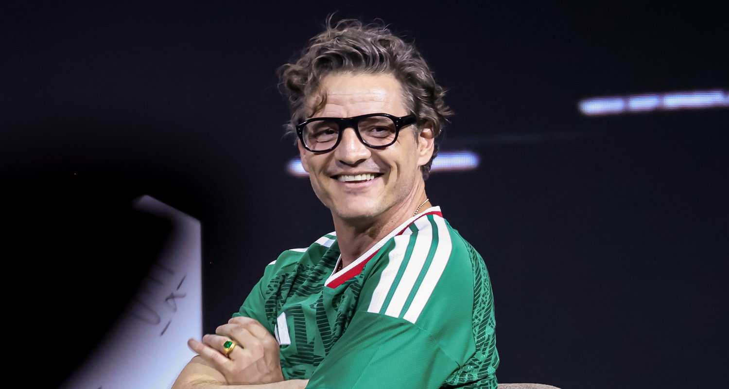 Pedro Pascal chora no painel ‘Mandalorian & Grogu’ na CCXP México | Fotos do evento, Jon Favreau, Pedro Pascal, Star Wars, The Mandalorian e Grogu | Notícias e fofocas sobre celebridades | Entretenimento, fotos e vídeos