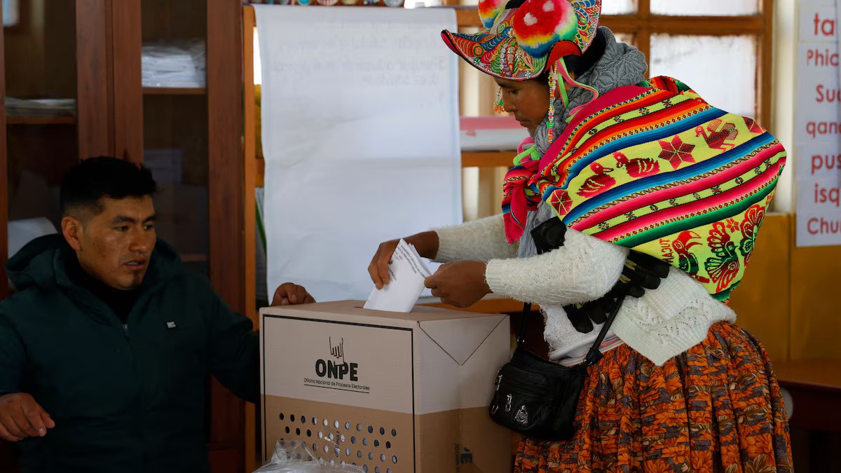 Peru retomará votação após caótico dia eleitoral liderado por Keiko Fujimori