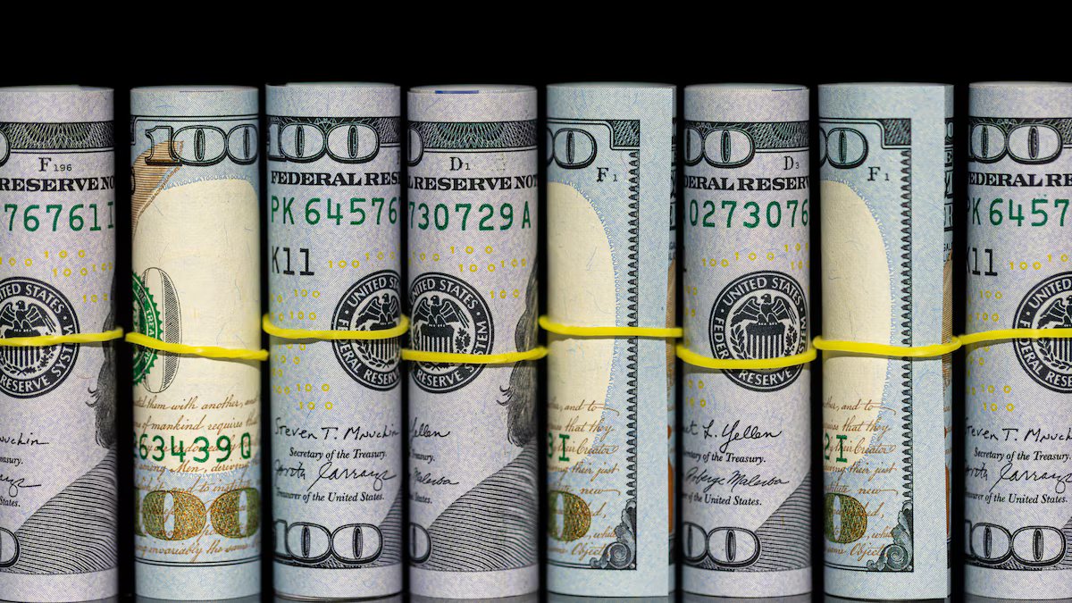 Por que o plano de tirar o dinheiro do colchão não começa, segundo analistas?