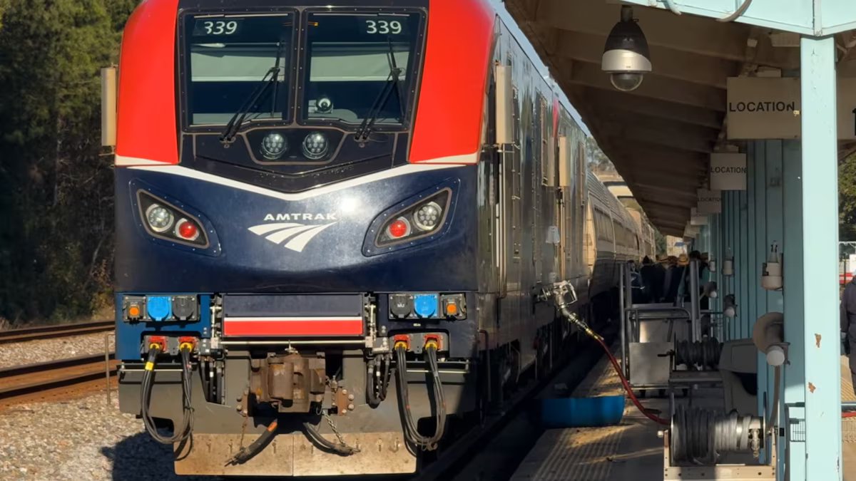 Qual é a rota de trem da Flórida para Nova York por US$ 349 em abril de 2026?