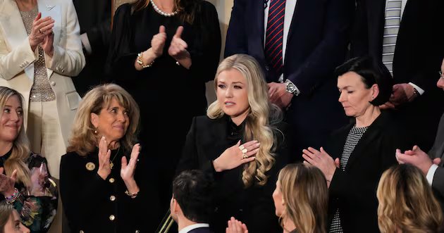 Quando não há problema em zombar das viúvas, o nível de decência é muito baixo