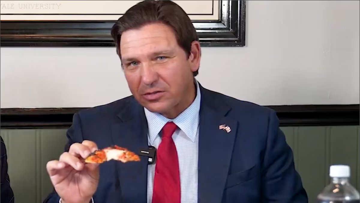 Quanto custa a pizza viral de Palm Beach que Ron DeSantis foi experimentar?