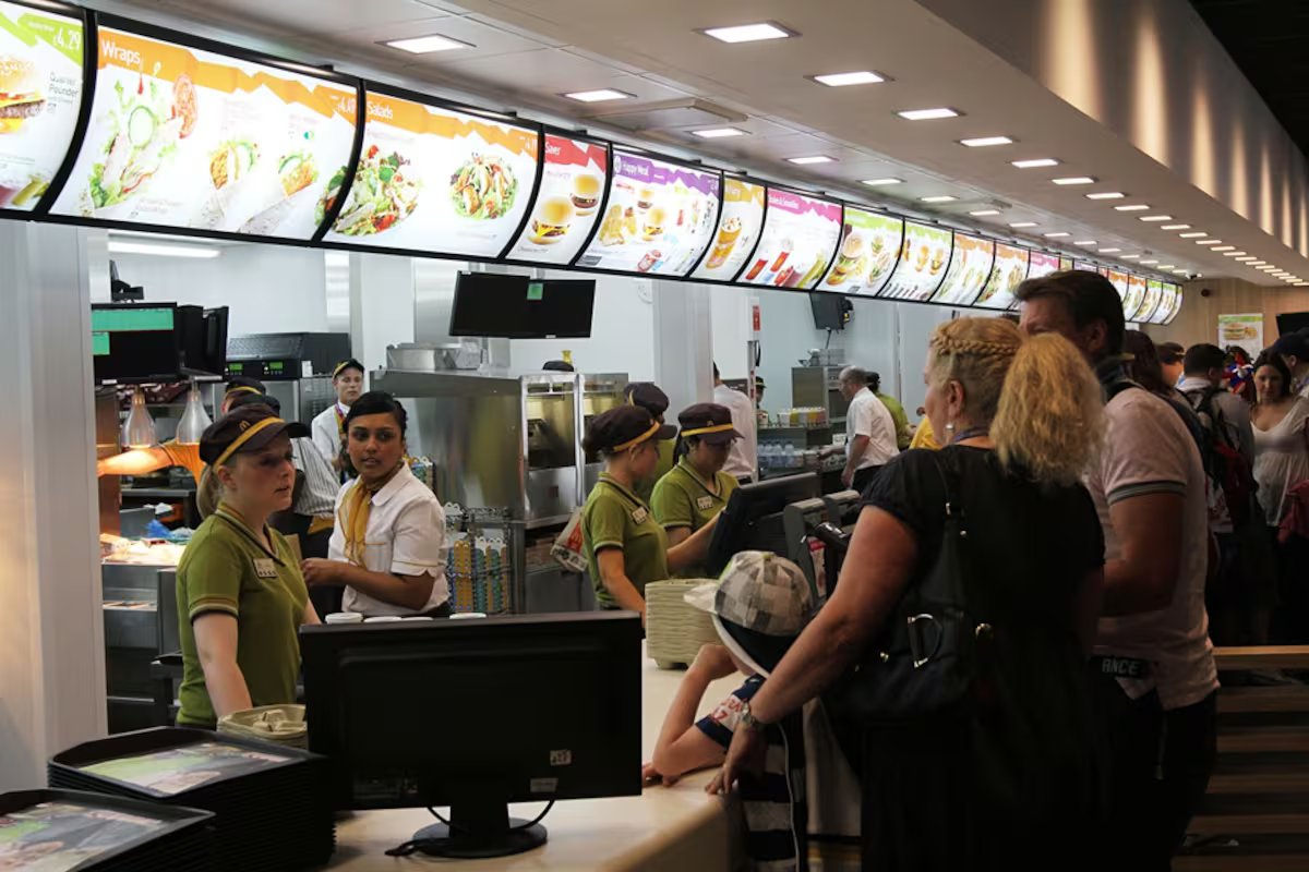 Quanto ganham os trabalhadores da rede de fast food em abril de 2026?