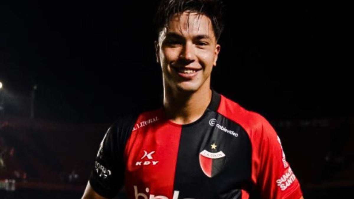 Quem é Nacho Lago, o jogador do Colón que apresentou o amigo e quebrou os tabus do futebol argentino