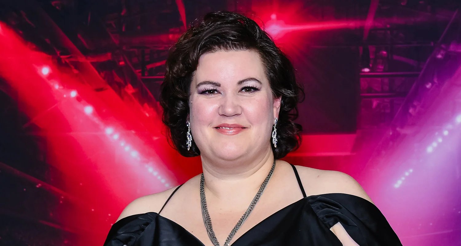 Rachel Reid dá atualização do livro de ‘Rivalry’ e reage aos rumores de elenco de Jack Innanen para a 2ª temporada de ‘Heated Rivalry’ | Livros, Rivalidade Acalorada, Longform, Rachel Reid, No Rival | Notícias e fofocas sobre celebridades | Entretenimento, fotos e vídeos