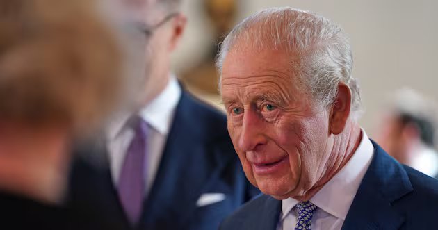 Rei Charles visita a América 250 anos após a independência – Deseret News