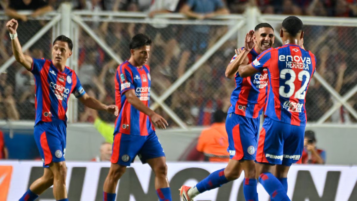 San Lorenzo sofredor e de coração puro. uma vitória inesquecível na chuva