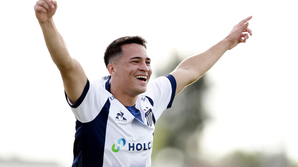 Talleres comemorou dois golaços da promessa paraguaia em Varela, seguido por Alfaro