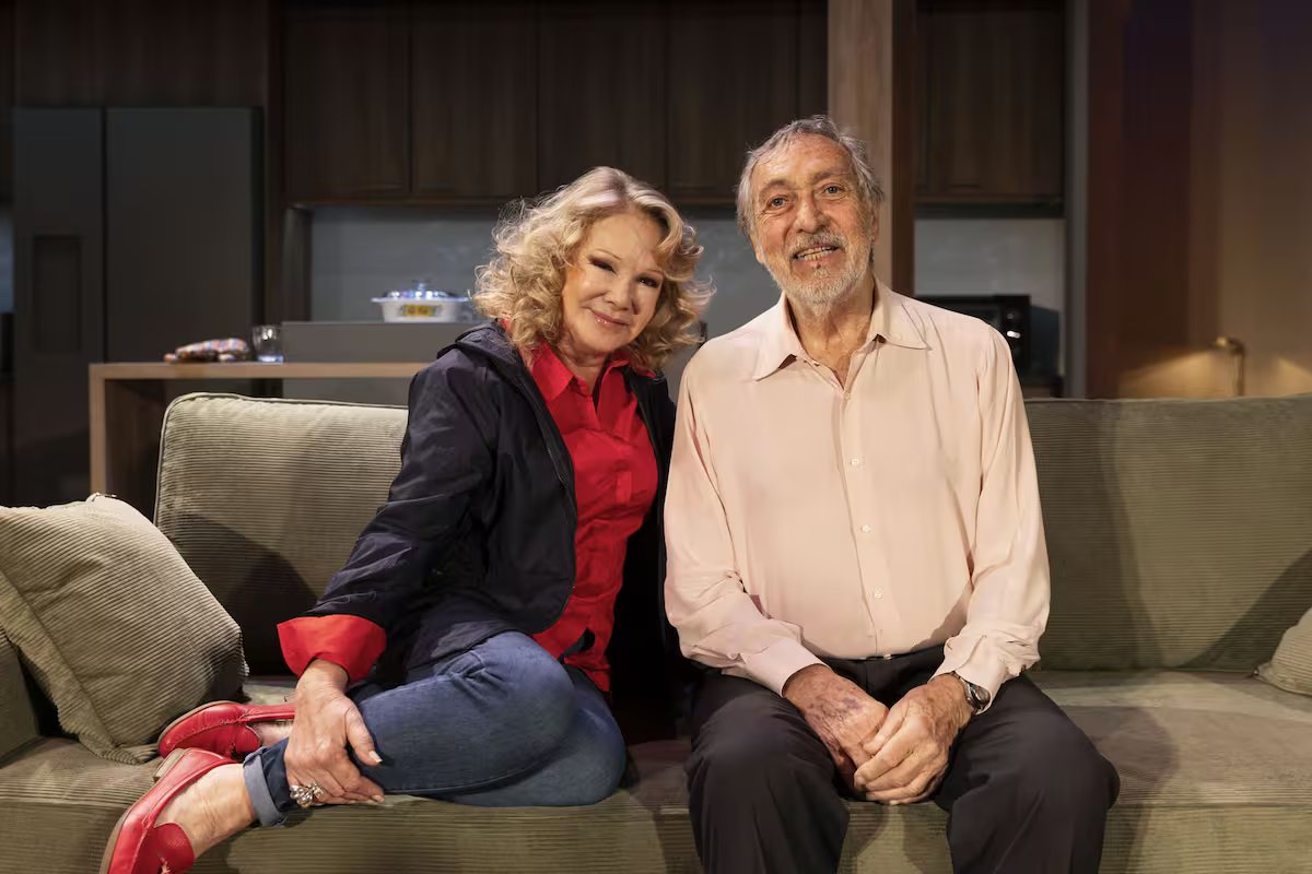 Temporada Quem é Quem devido a problemas de saúde de Luis Brandoni. está suspenso.