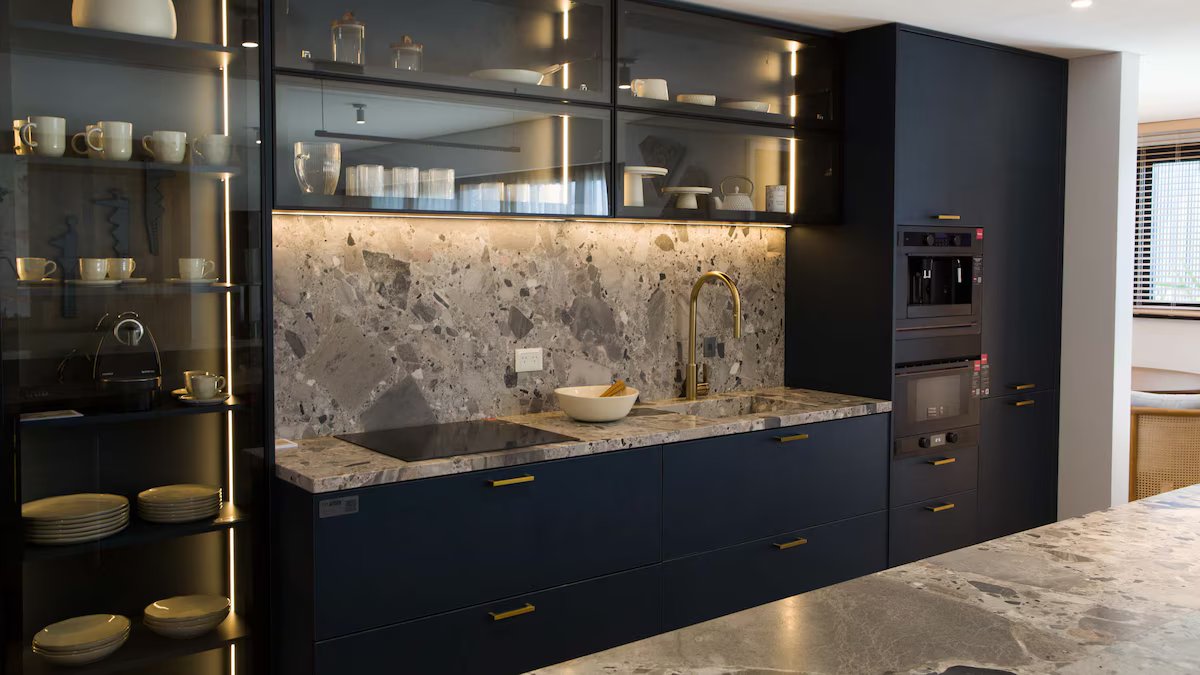 Três orçamentos para remodelação de cozinhas: económico, médio e premium