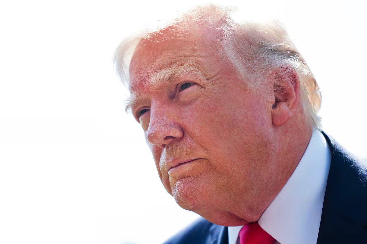 Trump anunciou conversações com o Irão neste fim de semana, dizendo que Teerão concordou em entregar o seu urânio enriquecido.