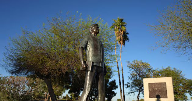 Um dia muito tranquilo para Cesar Chavez em meio a acusações de abuso sexual – Deseret News