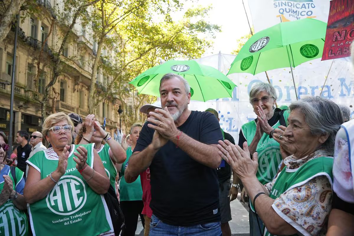 “Um fracasso total.” críticas da oposição à inflação