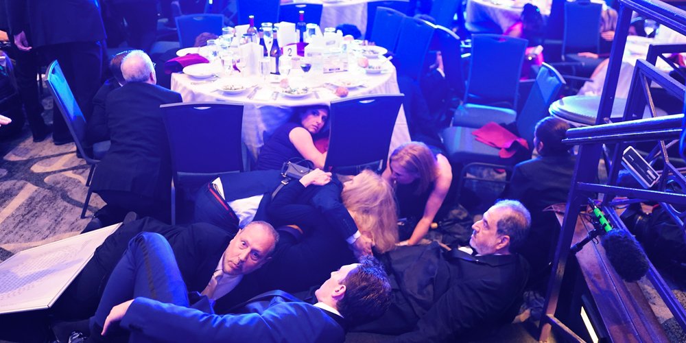 Um homem foi visto comendo salada durante o jantar dos correspondentes na Casa Branca identificou o caos | Jantar de Correspondentes na Casa Branca em 2026 Donald Trump Michael Glantz Política Jantar de Correspondentes na Casa Branca | Notícias e fofocas sobre celebridades | Entretenimento, fotos e vídeos