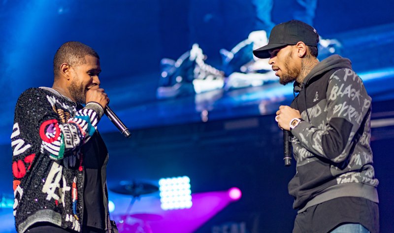 Usher e Chris Brown revelam cidades e datas da ‘R&B Tour’ de 2026 – programação completa revelada! | Chris Brown, Música, Usher | Notícias e fofocas sobre celebridades | Entretenimento, fotos e vídeos