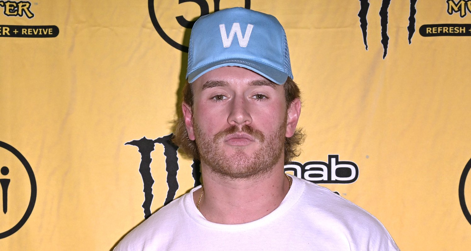 West Wilson quebra o silêncio sobre a reação negativa do relacionamento de Amanda Batula e admite que ‘suas ações machucaram pessoas de quem gosto’ | Amanda Batula, Casa de Verão, West Wilson | Notícias e fofocas sobre celebridades | Entretenimento, fotos e vídeos