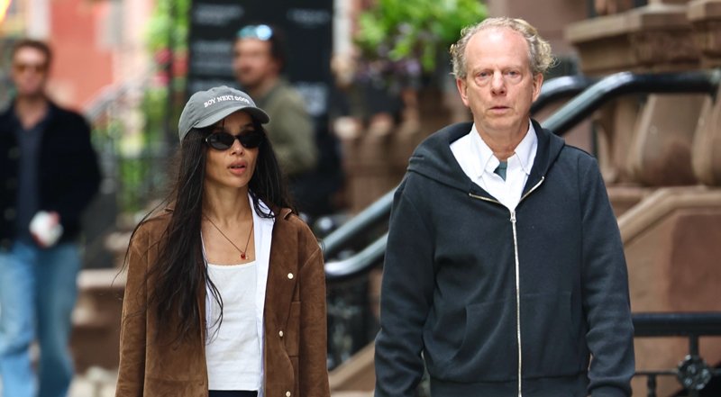 Zoe Kravitz conhece o padrinho Bruce Cohen em meio a notícias de noivado | Bruce Cohen, fotos espontâneas, Zoe Kravitz | Notícias e fofocas sobre celebridades | Entretenimento, fotos e vídeos