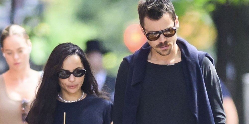 Zoe Kravitz e Harry Styles estão noivos? Imagens do dedo anelar Chame atenção online! | Harry Styles, Zoe Kravitz | Notícias e fofocas sobre celebridades | Entretenimento, fotos e vídeos