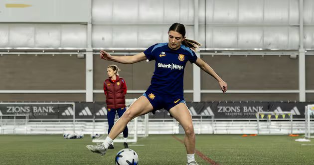 A amizade pode ganhar jogos? Utah Royals pode provar que pode – Deseret News
