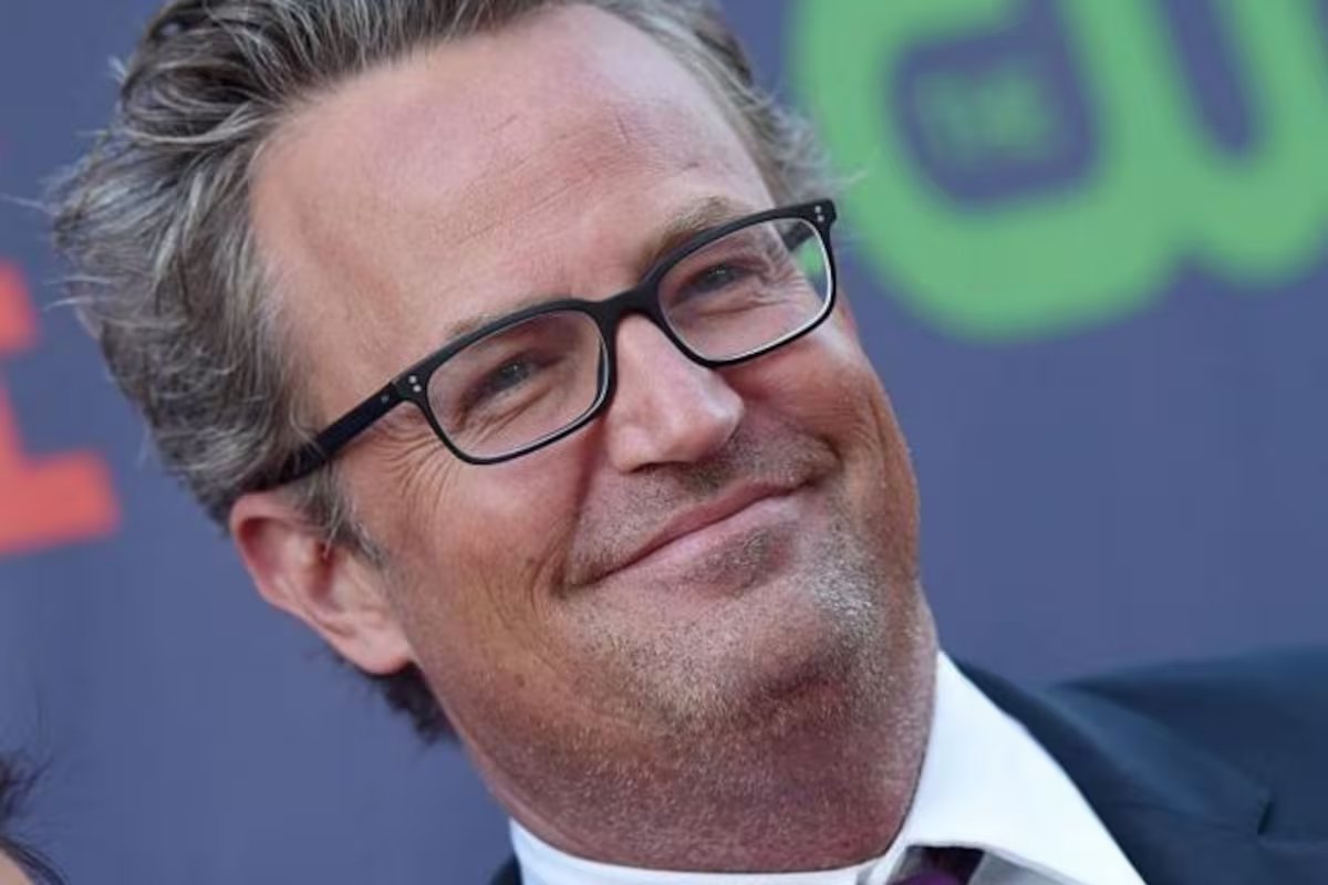 A carta comovente da mãe de Matthew Perry. “Helicópteros sobrevoavam querendo ver meu bebê morto”