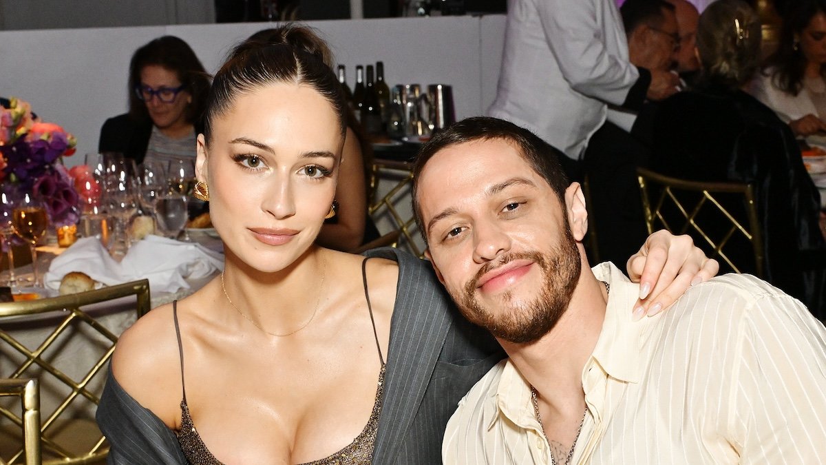 A fonte de Pete Davidson fala depois que Elsie Hewitt afirma que está criando o bebê Scottie sozinha – Just Jared – Notícias e fofocas de celebridades