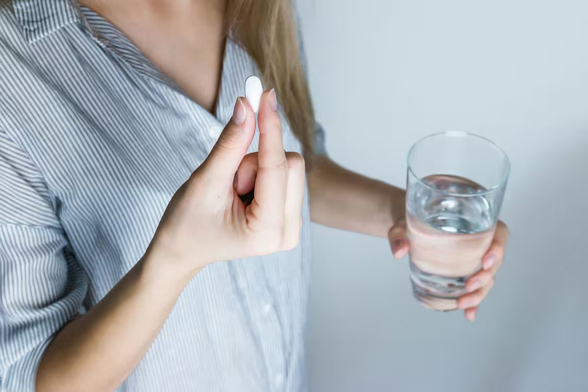 A hora do dia em que o corpo absorve melhor o medicamento, segundo especialistas