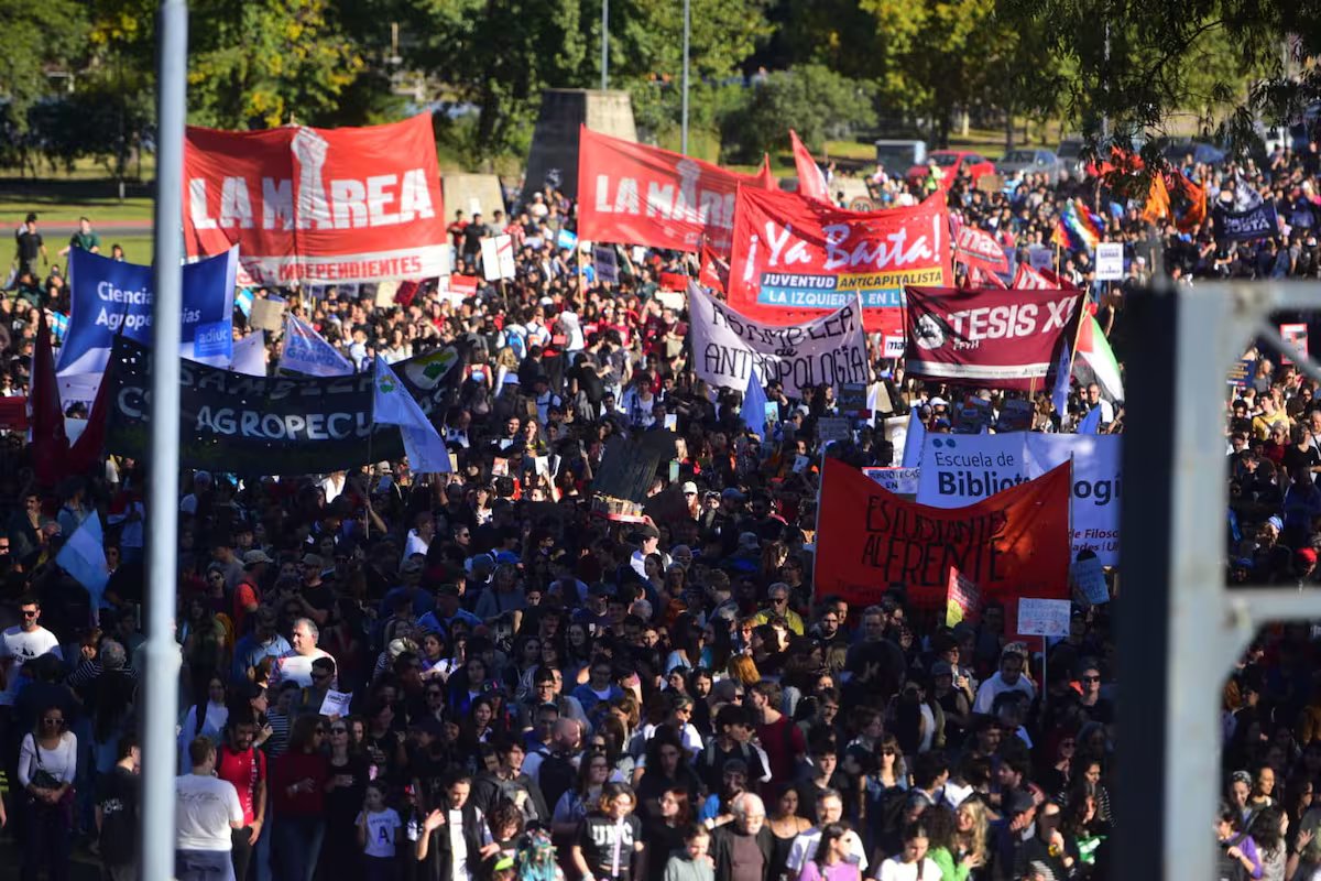A nova reação do governo após a marcha universitária. “A lei estava morta.”