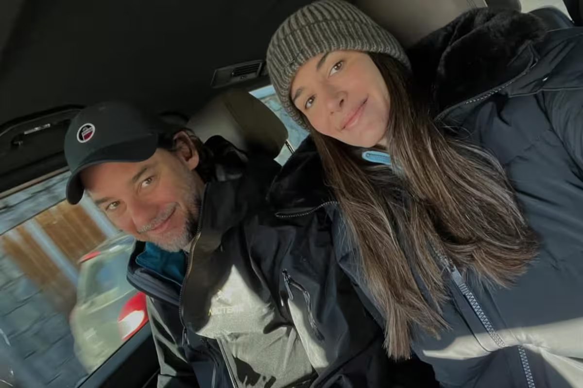 A viagem de Jonathan Andic a Quito é complicada pela morte de seu pai, dono da Mango.