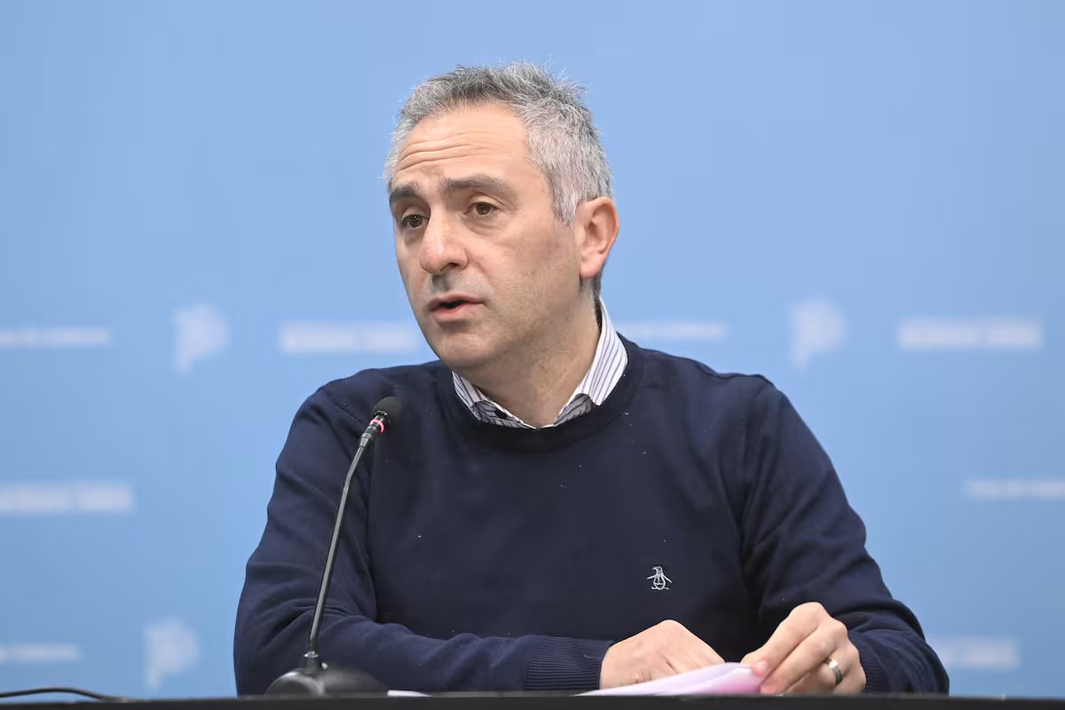 Andres Larroque falou sobre a notícia da candidatura de Riquelme na província de Buenos Aires.