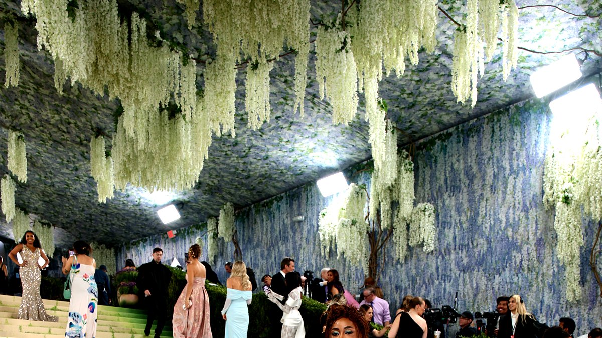 Apresentadores do tapete vermelho do Met Gala 2026 revelados: 4 celebridades para apresentar a transmissão ao vivo da Vogue! – Just Jared – Notícias e fofocas sobre celebridades