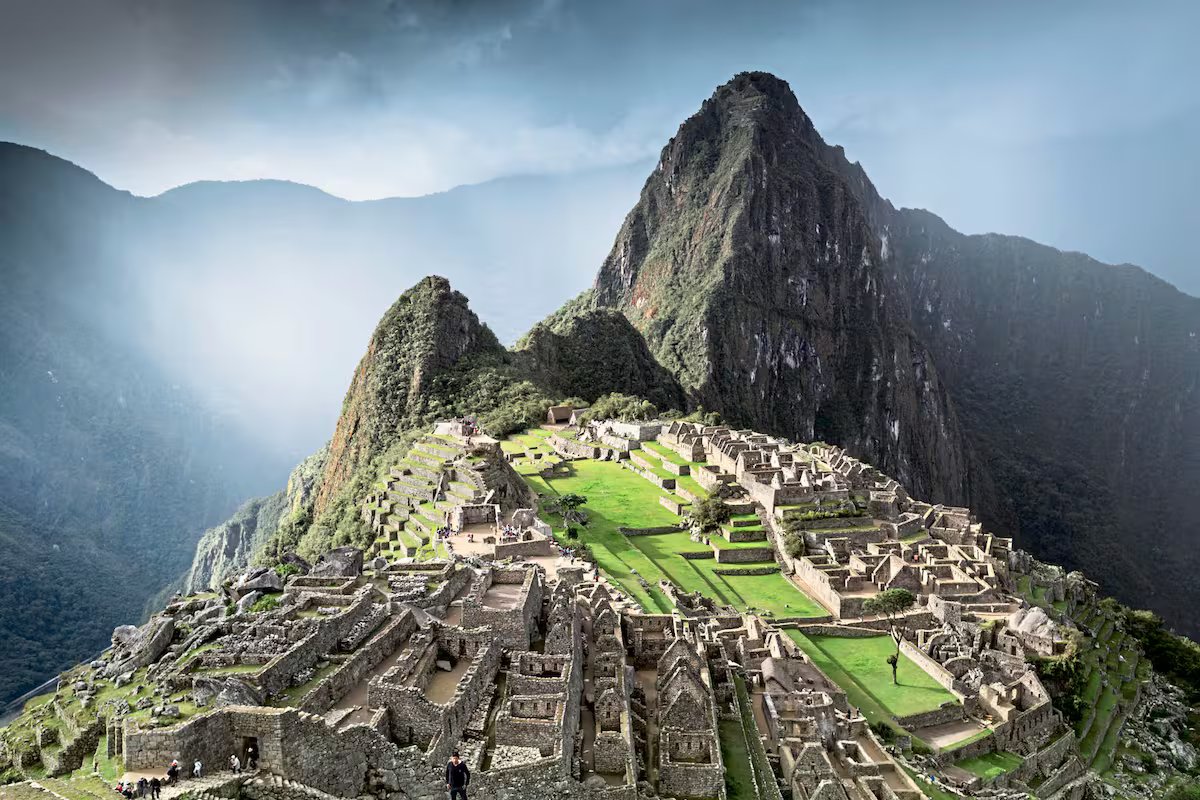 Arqueólogos descobrem cidadela inca quatro vezes maior que Machu Picchu com milhares de válvulas de ouro