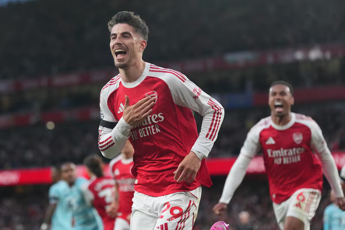 Arsenal é campeão e encerra 22 anos sem título da Premier League