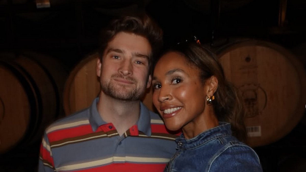As estrelas de “Love Island USA” Carsten “Bergie” Bergersen e Taylor Nicole Smith estão noivos! – Just Jared – Notícias e fofocas sobre celebridades