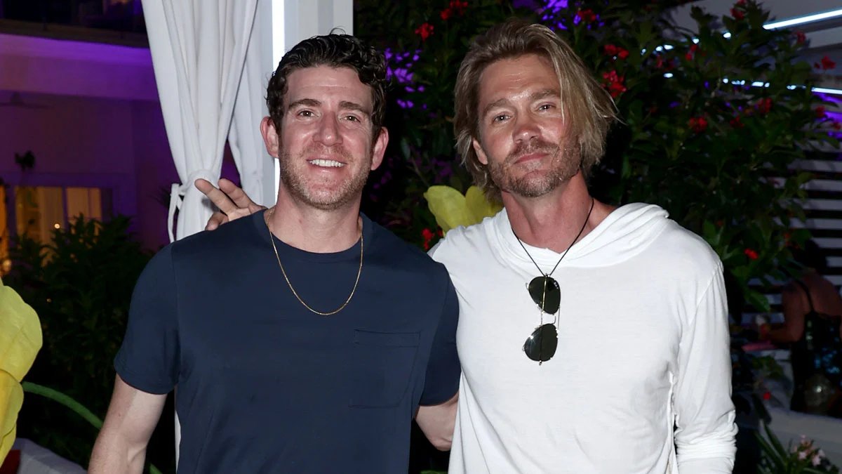 As estrelas de ‘One Tree Hill’ Chad Michael Murray e Bryan Greenberg se reúnem em férias na praia, 20 anos depois – Just Jared – Celebrity News & Gossip