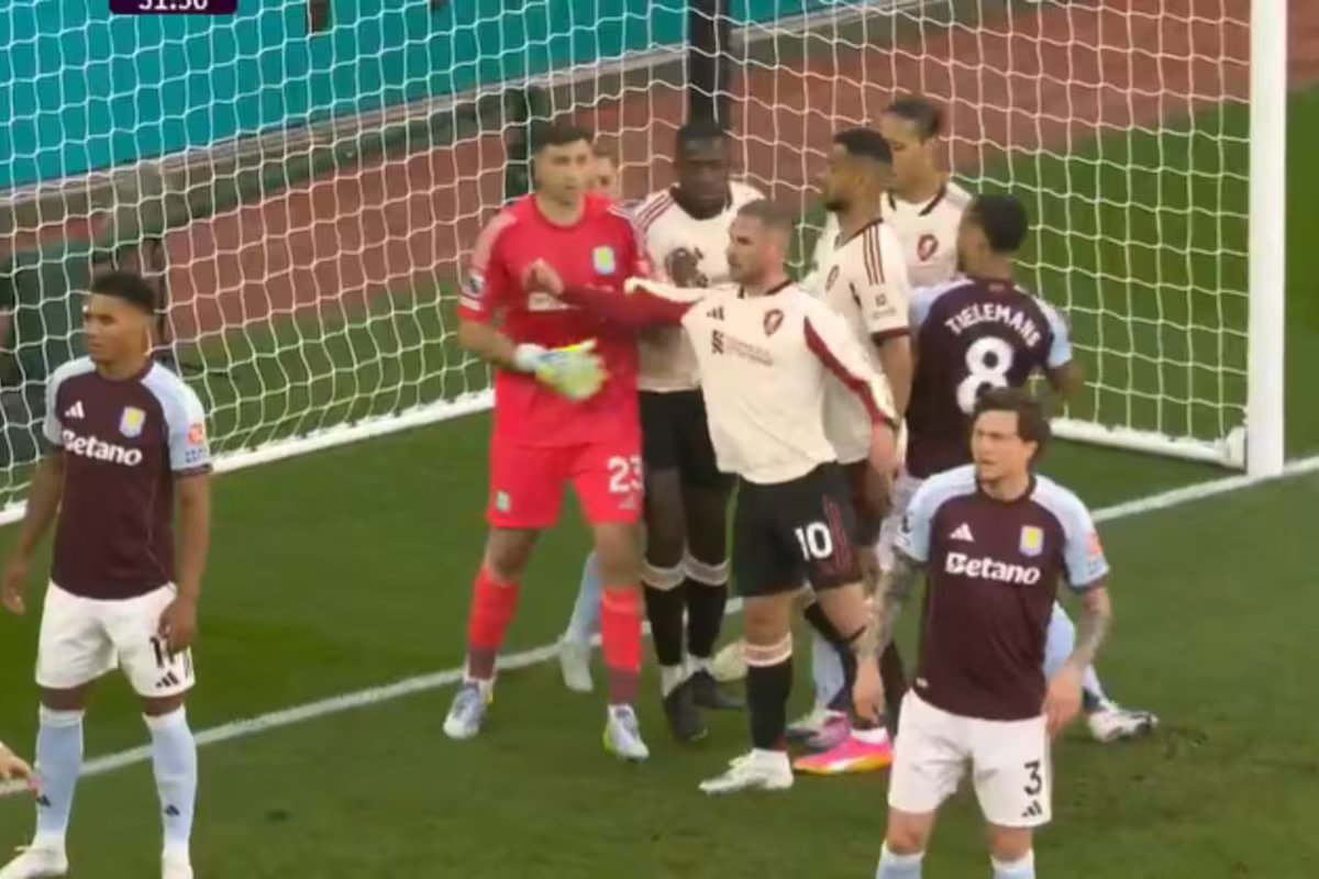 Aston Villa venceu o Liverpool na Premier League e se classificou para a Liga dos Campeões