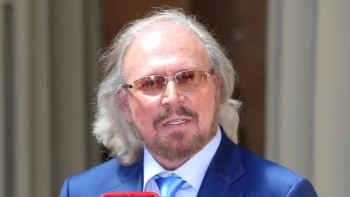 Barry Gibb dos Bee Gees NÃO está morto, postagem viral no Facebook é uma farsa – Just Jared – Notícias e fofocas de celebridades