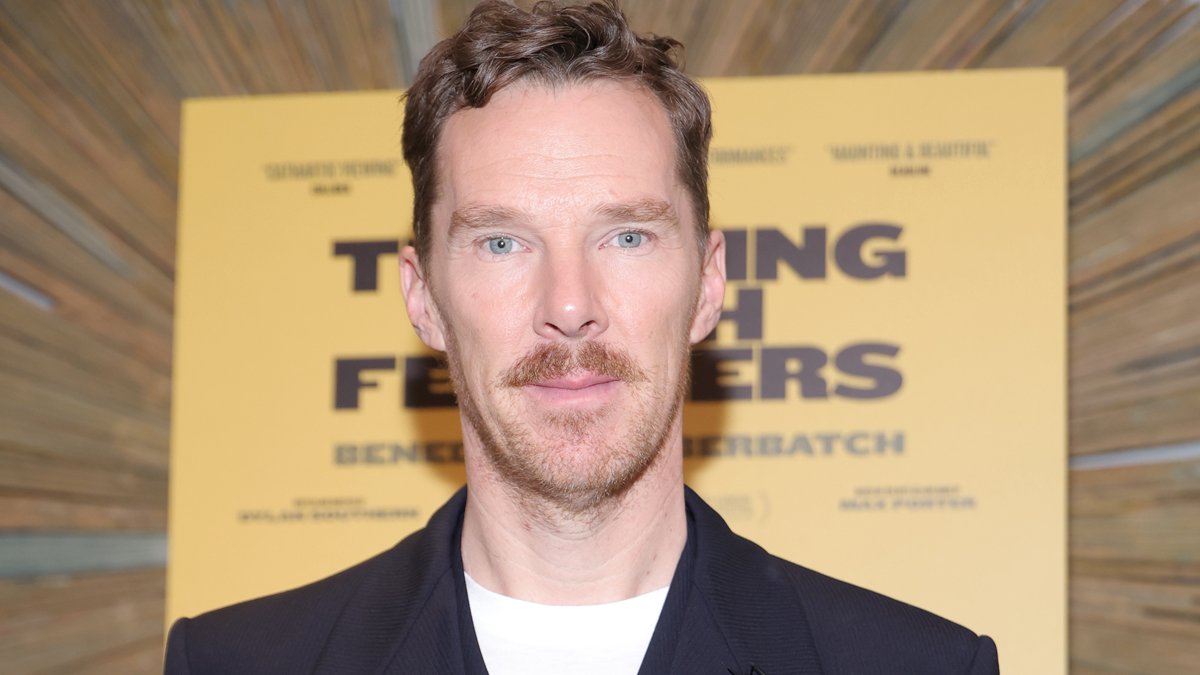 Benedict Cumberbatch é visto em uma discussão acalorada com outro ciclista sobre um suposto incidente de violência no trânsito – Just Jared – Notícias e fofocas de celebridades
