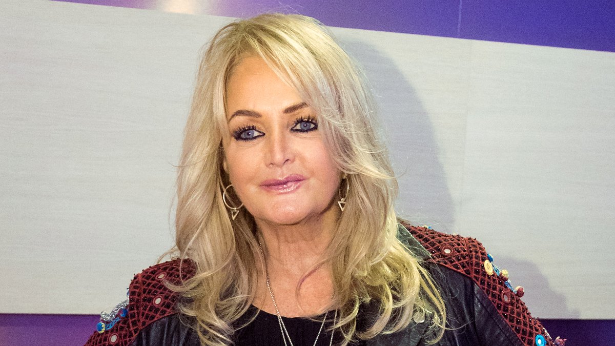 Cantora Bonnie Tyler em ‘coma induzido’ após cirurgia de emergência em Portugal – Just Jared – Celebrity News & Gossip