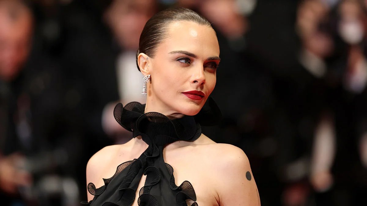 Cara Delevingne lança carreira musical assinando com a Warner Records e lançando duas novas músicas – Just Jared – Celebrity News and Gossip