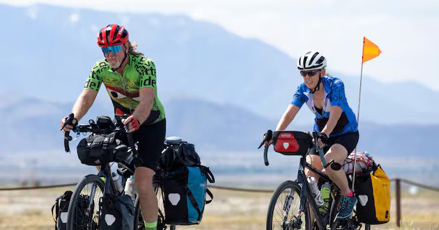Casal de Utah anda de bicicleta pelos EUA no 40º aniversário de casamento – Deseret News